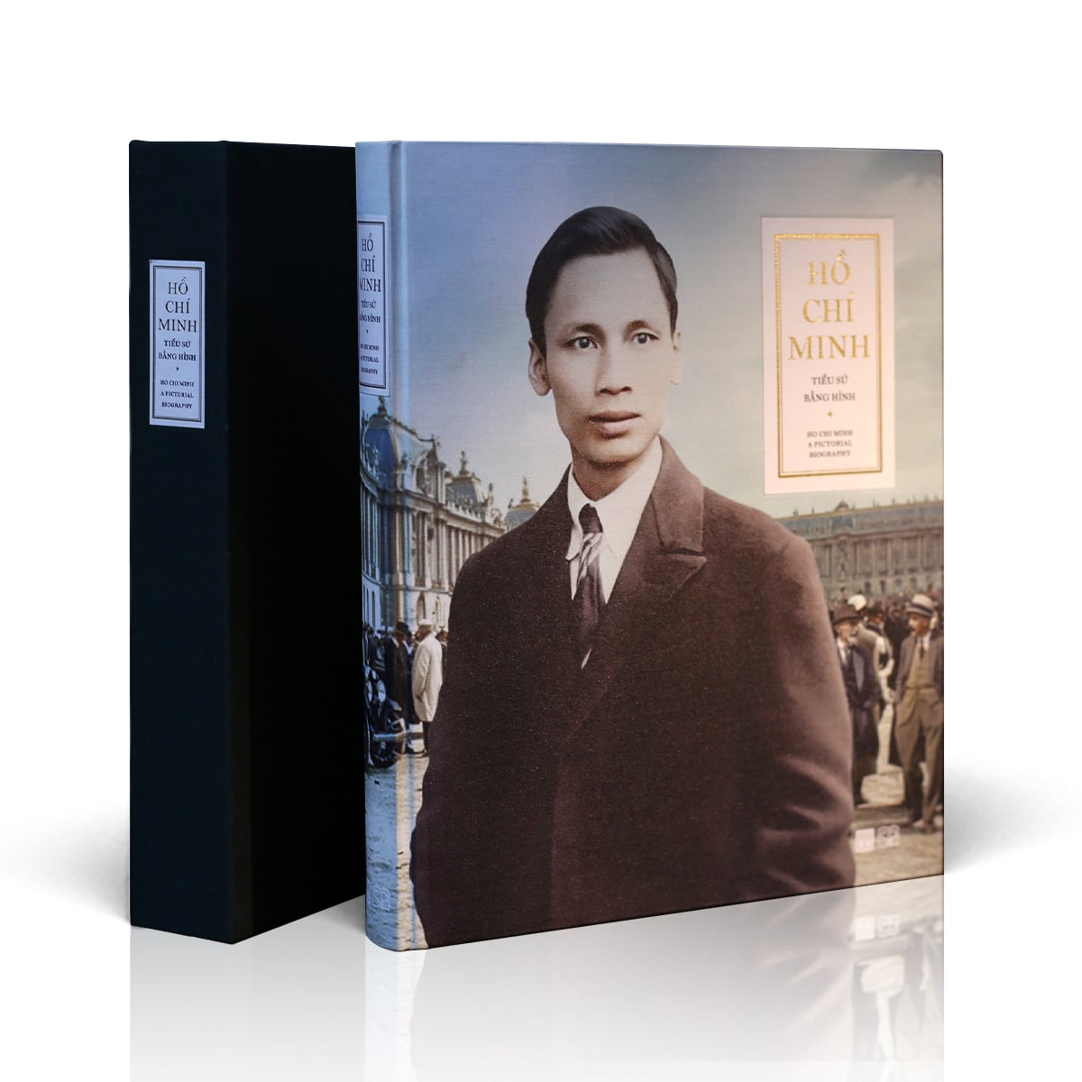 Ảnh bìa Sách Hồ Chí Minh tiểu sử bằng hình ấn bản giới hạn bìa vải